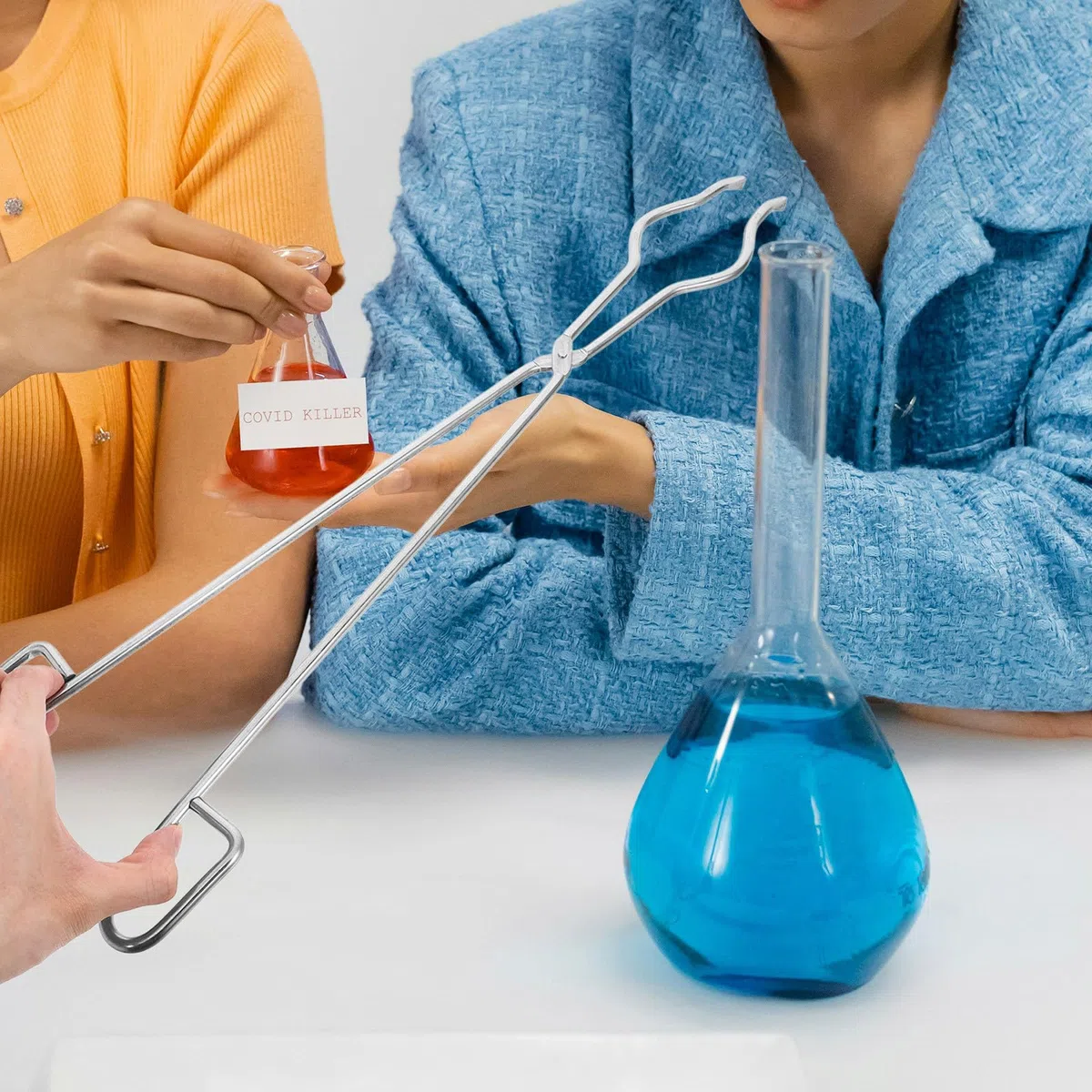 Pinza per Crogioli in Acciaio Inossidabile 50 Cm Becco, Morsetto per Crogioli da Laboratorio Resistente Alte Temperature, Strumento di Fusione Metalli per Uso Professionale